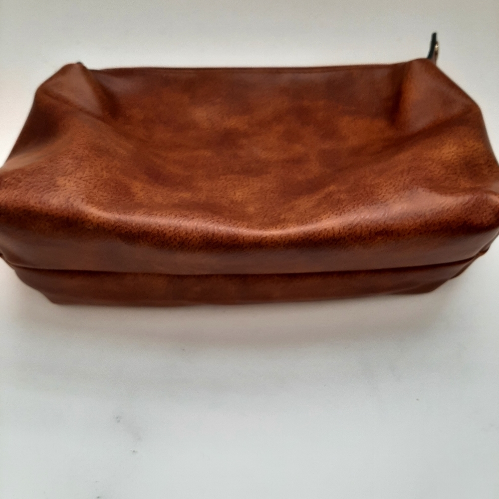 Learher Bag - Picture 9 of 15